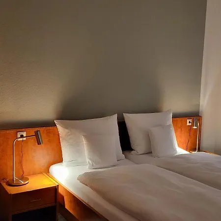 Parkhotel Am Schwanenteich 3*