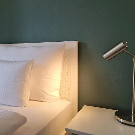 Parkhotel Am Schwanenteich 바트순덴알렌도르프