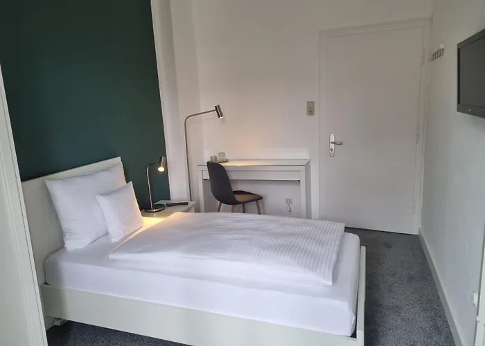 Parkhotel Am Schwanenteich 3*